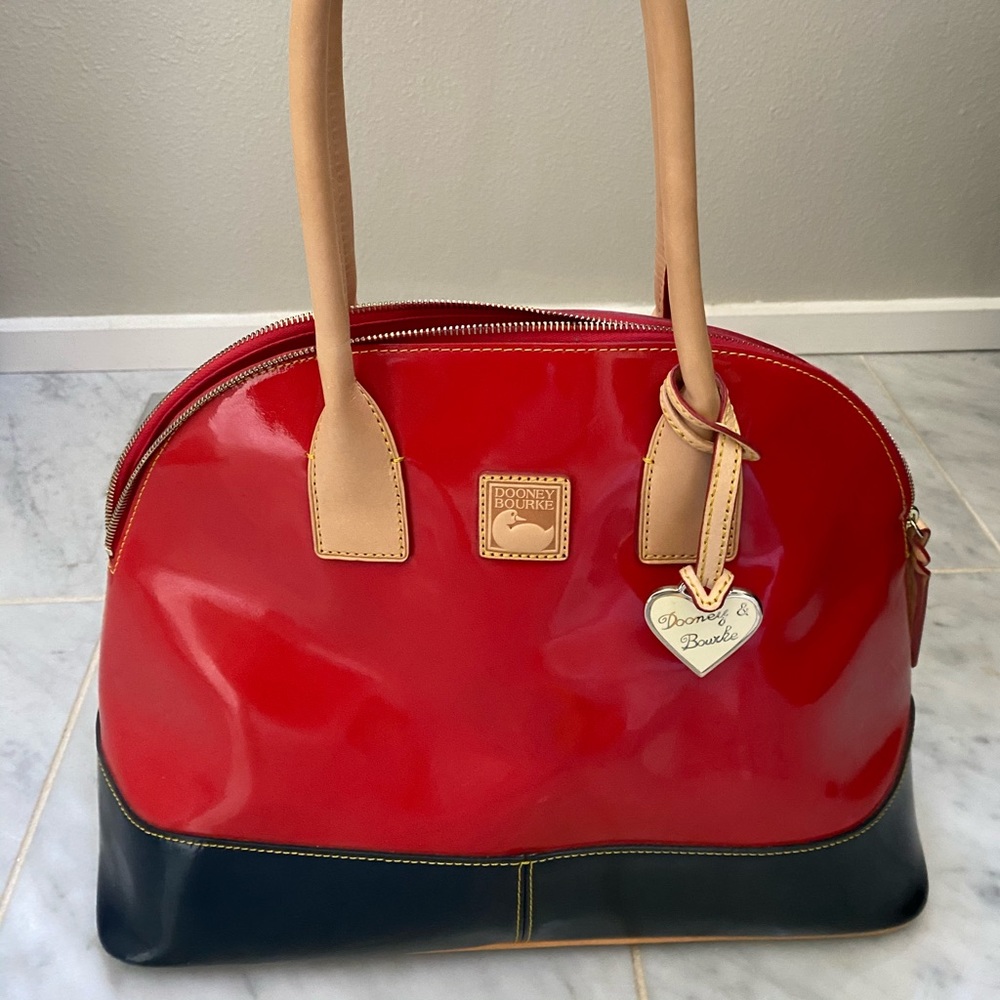 EUC CLASSIC Dooney & Bourke Large Patent Satchel